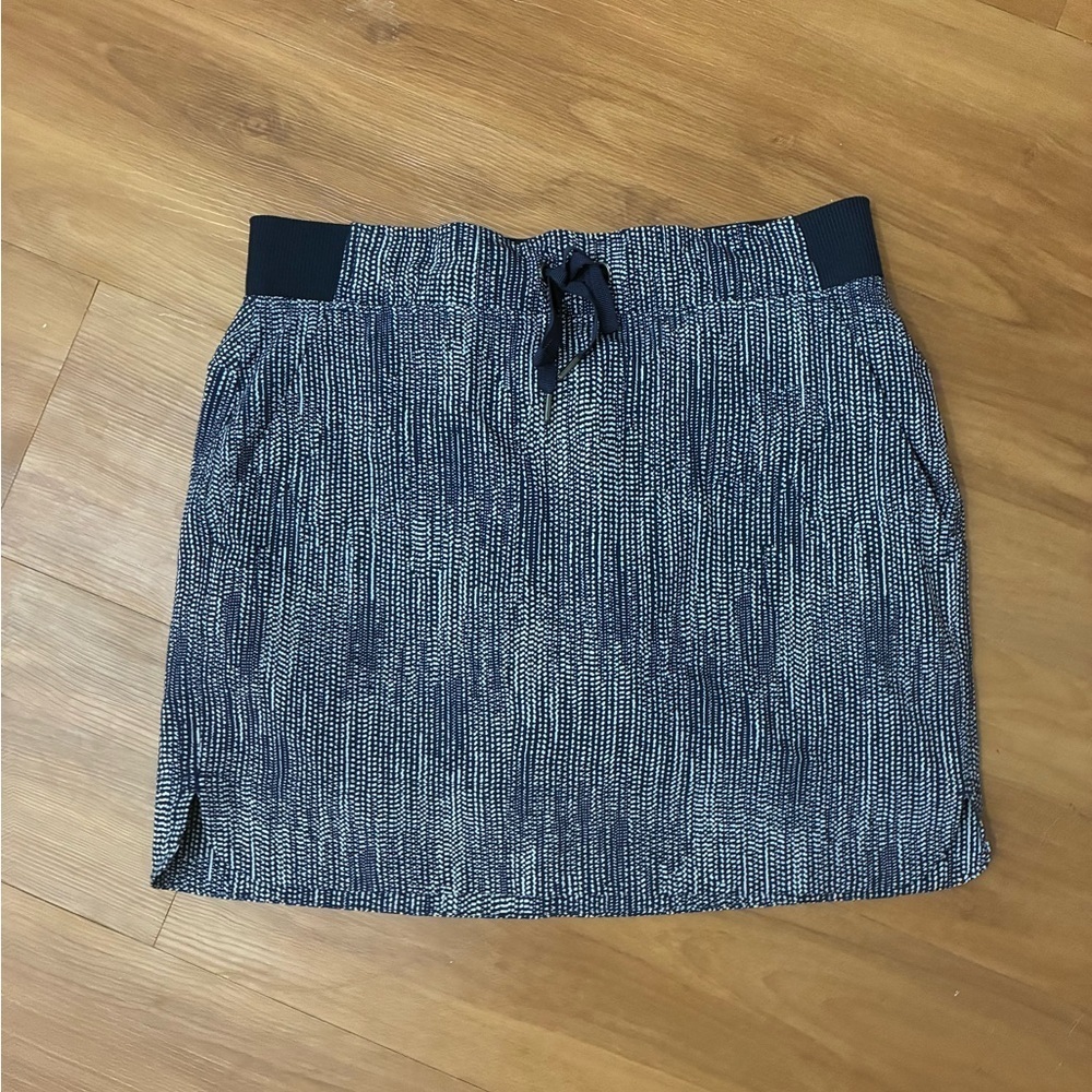 Athleta Midtown Batik Skort Size 2